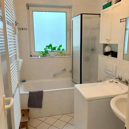 Apartment Moderne 2-zimmer-wohnung Gute Anbindung Zur Messe